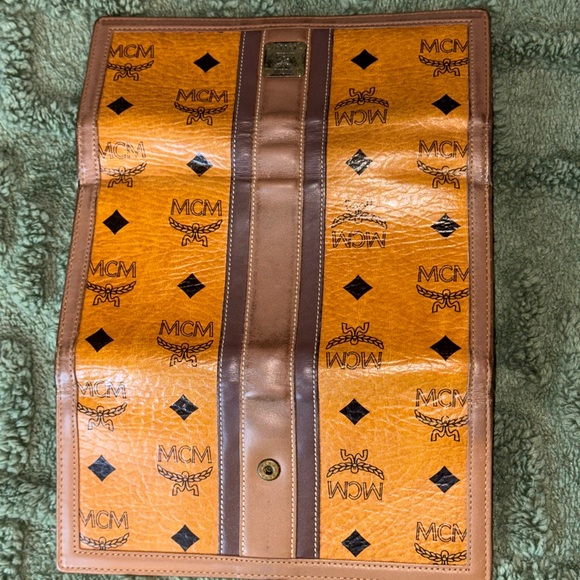 MCM Trifold Visetos Wallet w/ COA Card - Picture 11 of 11